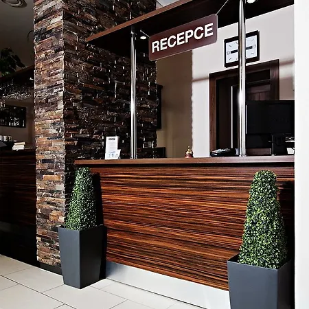 Hotel Cyro 3*