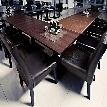 Cyro Hotel