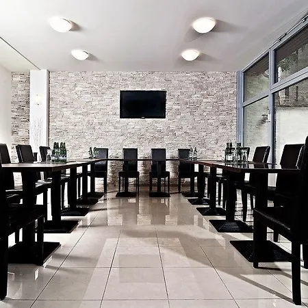 Cyro Hotel 3*