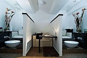 Cyro Hotel 3*