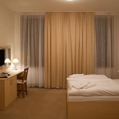 Hotel Cyro