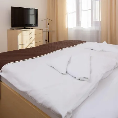 Hotel Cyro 3*